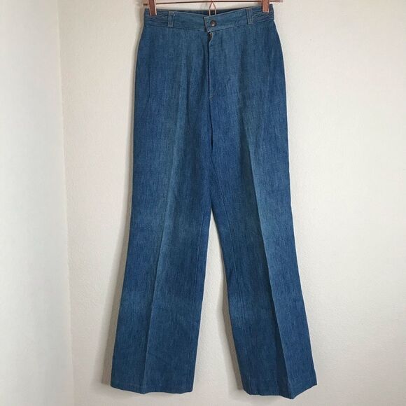 Vintage Levi’s hi waisted flare jeans - Picture 2 of 7